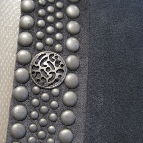 ESPERANCE Paris Faux Suede Studded Cropped Jacket - Picture 3 of 6